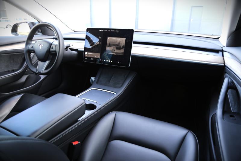 Tesla - Model 3 - pic13