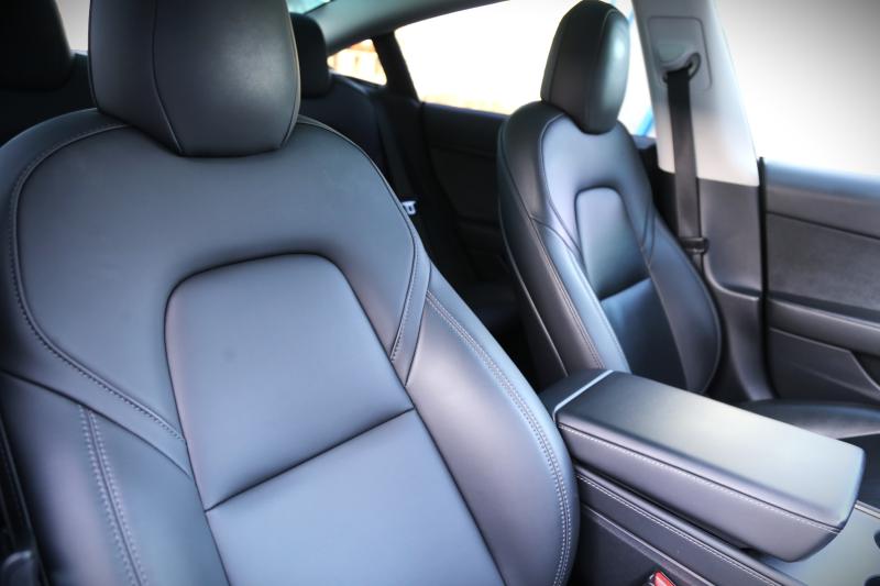 Tesla - Model 3 - pic10