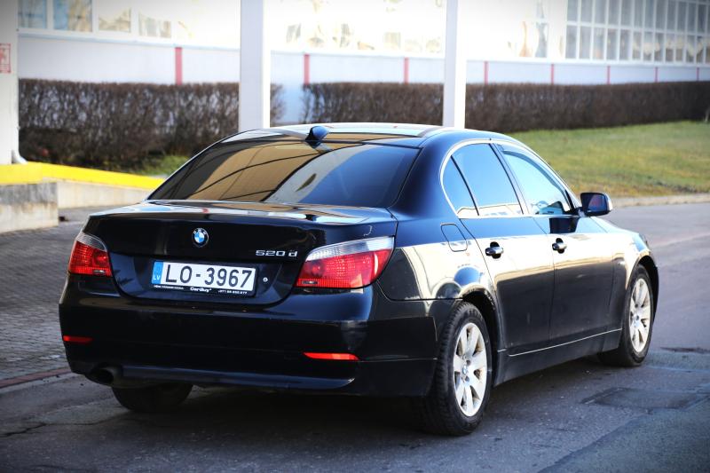 BMW - 520 - pic6