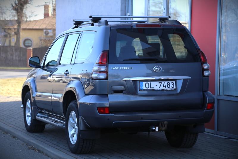 Toyota - Land Cruiser - pic5
