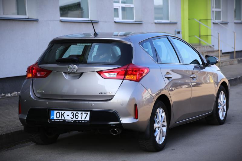 Toyota - Auris - pic6