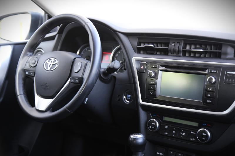 Toyota - Auris - pic11