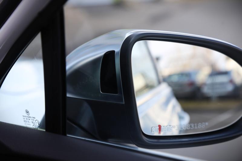 Volkswagen - Passat - pic23