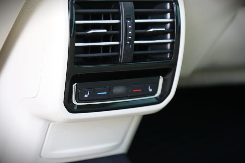 Volkswagen - Passat - pic18