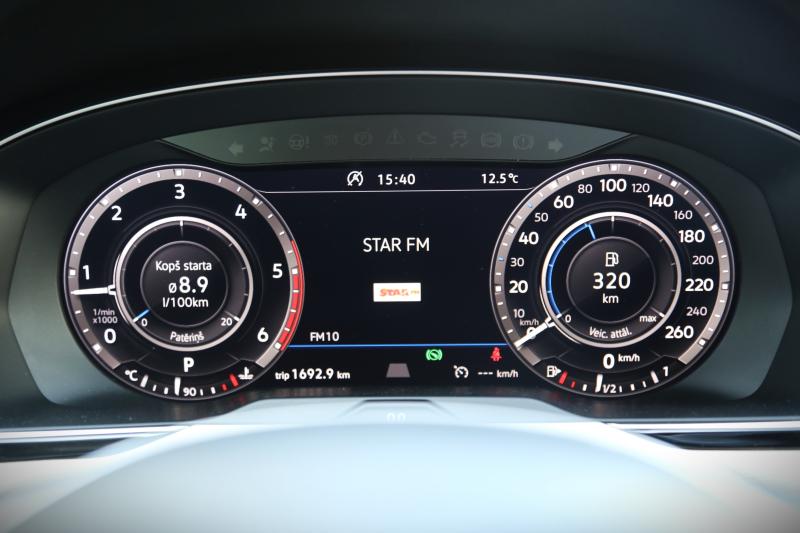 Volkswagen - Passat - pic7