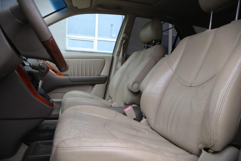Lexus - RX 300 - pic12