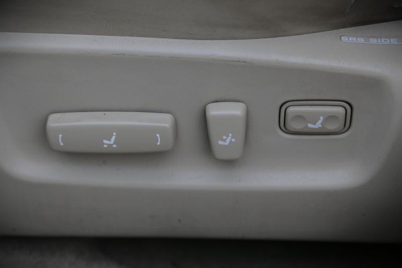 Lexus - RX 300 - pic16