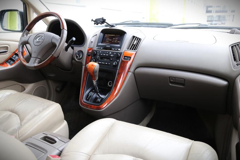 Lexus - RX 300 - pic11