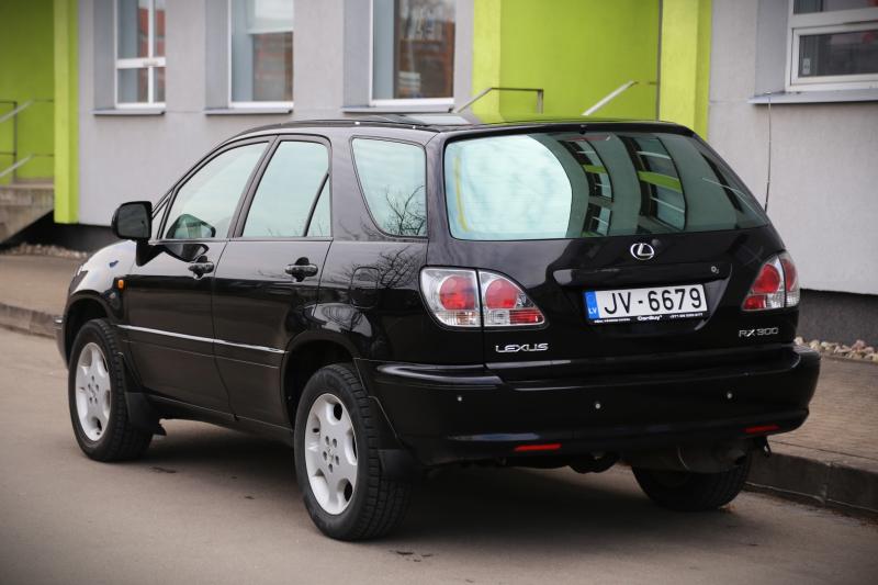 Lexus - RX 300 - pic5