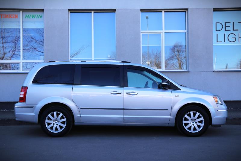 Chrysler - Grand Voyager - pic3