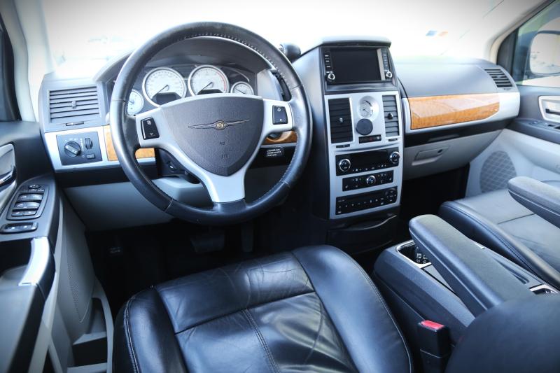 Chrysler - Grand Voyager - pic7