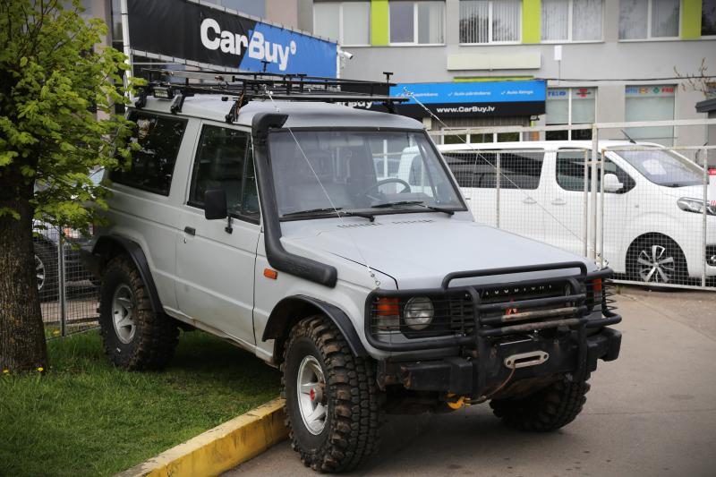 Mitsubishi - Pajero - pic2