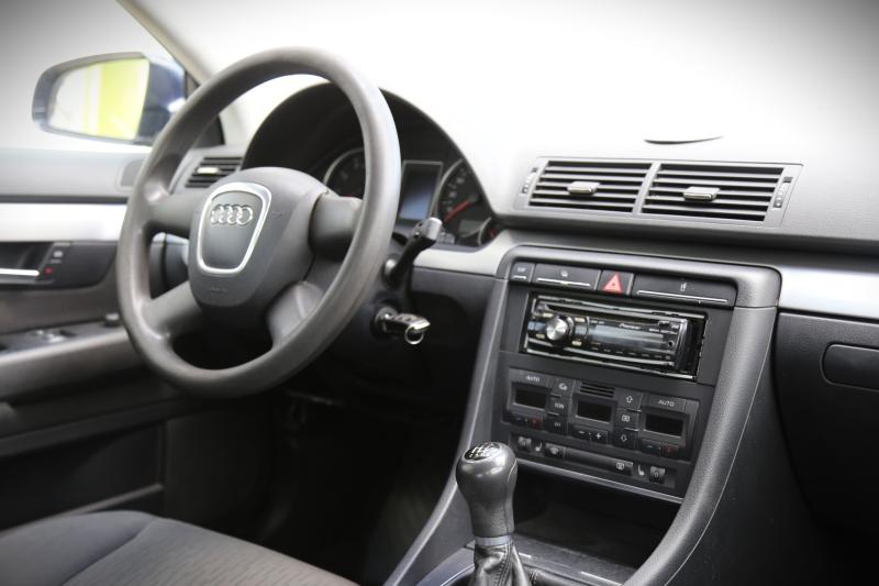 Audi - A4 - pic11