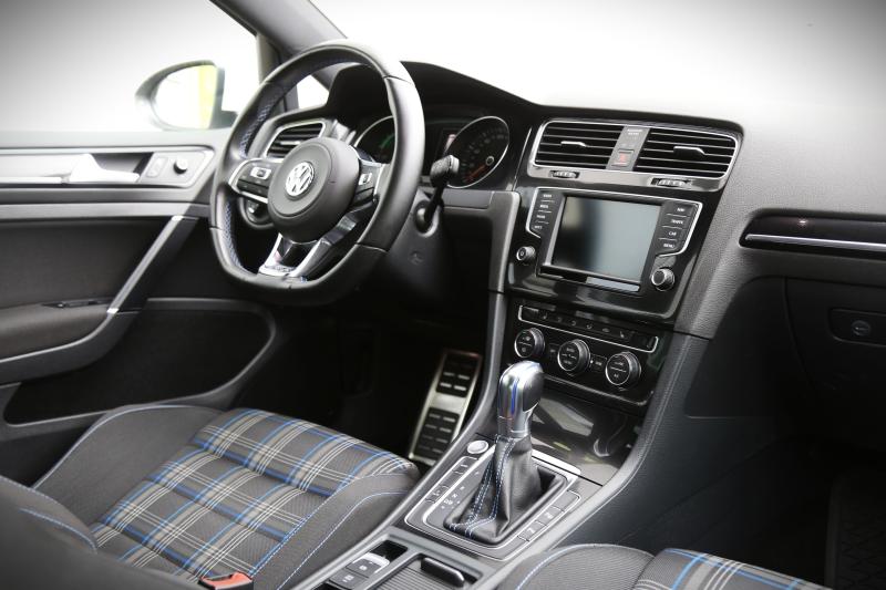 Volkswagen - Golf - pic12