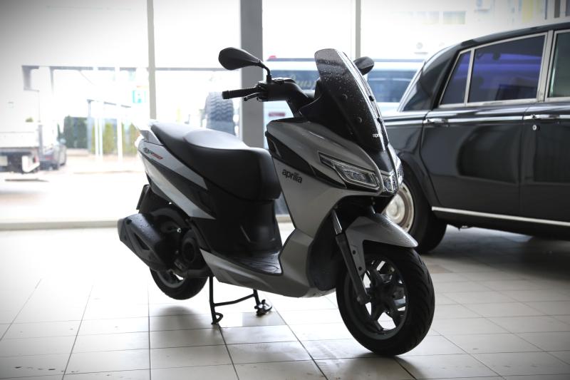 Aprilia - SXR - pic2