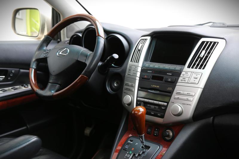 Lexus - RX 300 - pic10