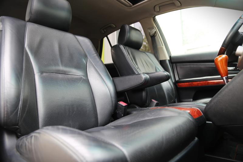 Lexus - RX 300 - pic12